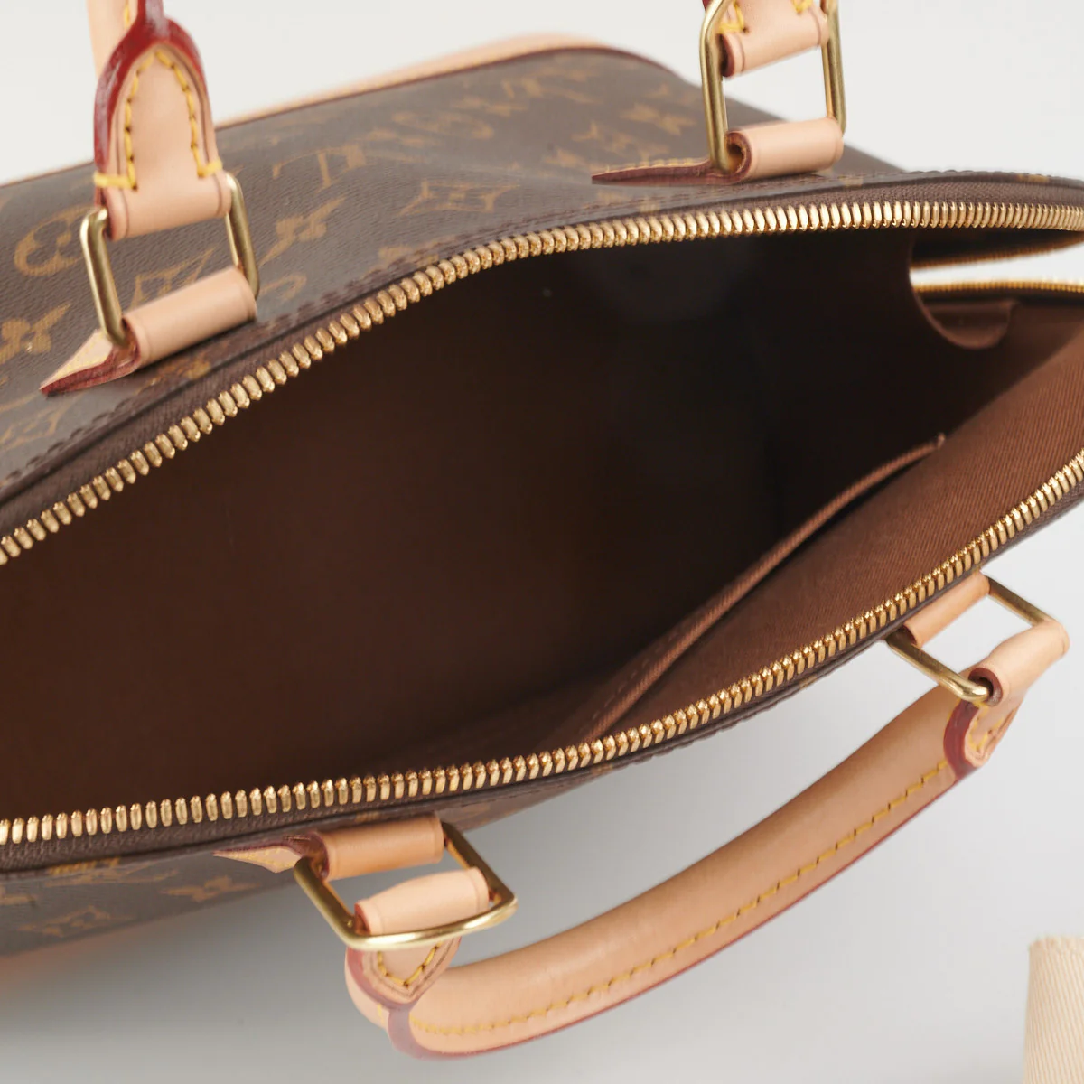 2454816-2454816-0-0-0-0-0-0_2