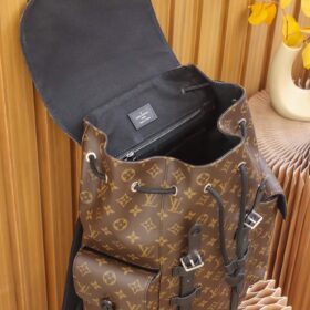 Louis Vuitton Christopher PM M43735 photo review