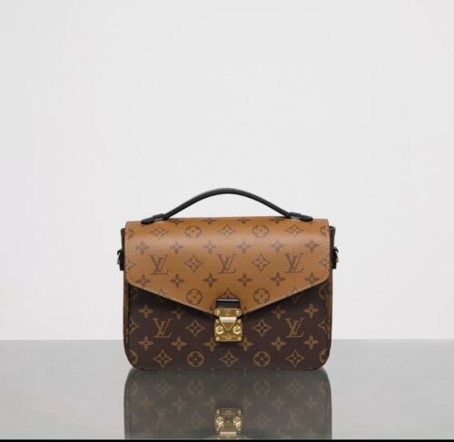 Louis Vuitton Pochette Metis M44876 photo review