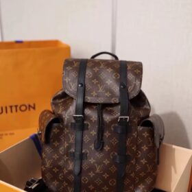 Louis Vuitton Christopher PM M43735 photo review